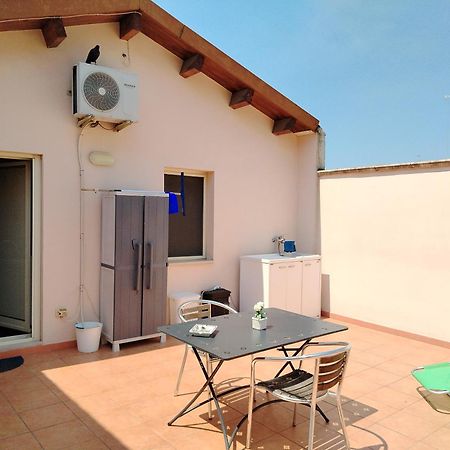 Mansarda Con Terrazzo Privato Διαμέρισμα Μπαρλέτα Εξωτερικό φωτογραφία